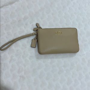 Coach corner double zip wristlet used